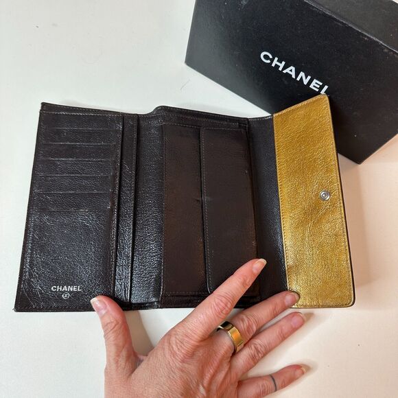 Authentic Chanel Tri-Fold Wallet Gold & Black Interior Trim Leather gold CC Logo - Picture 9 of 14